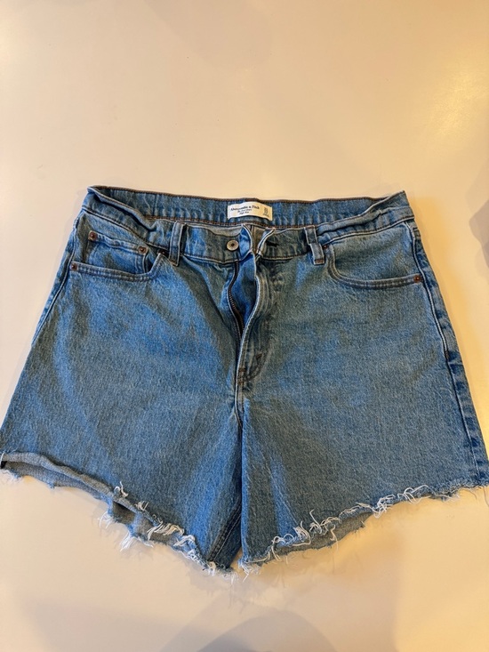 Abercrombie & Fitch Pants - Abercrombie & Fitch Distressed Denim Cutoff Shorts - Blue, 31